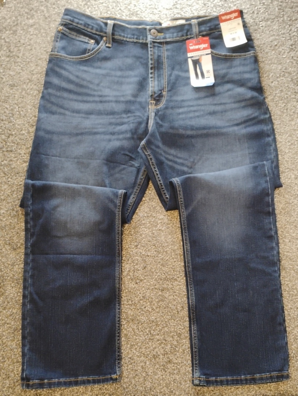 Wrangler Men's Indigo Straight Leg Jeans